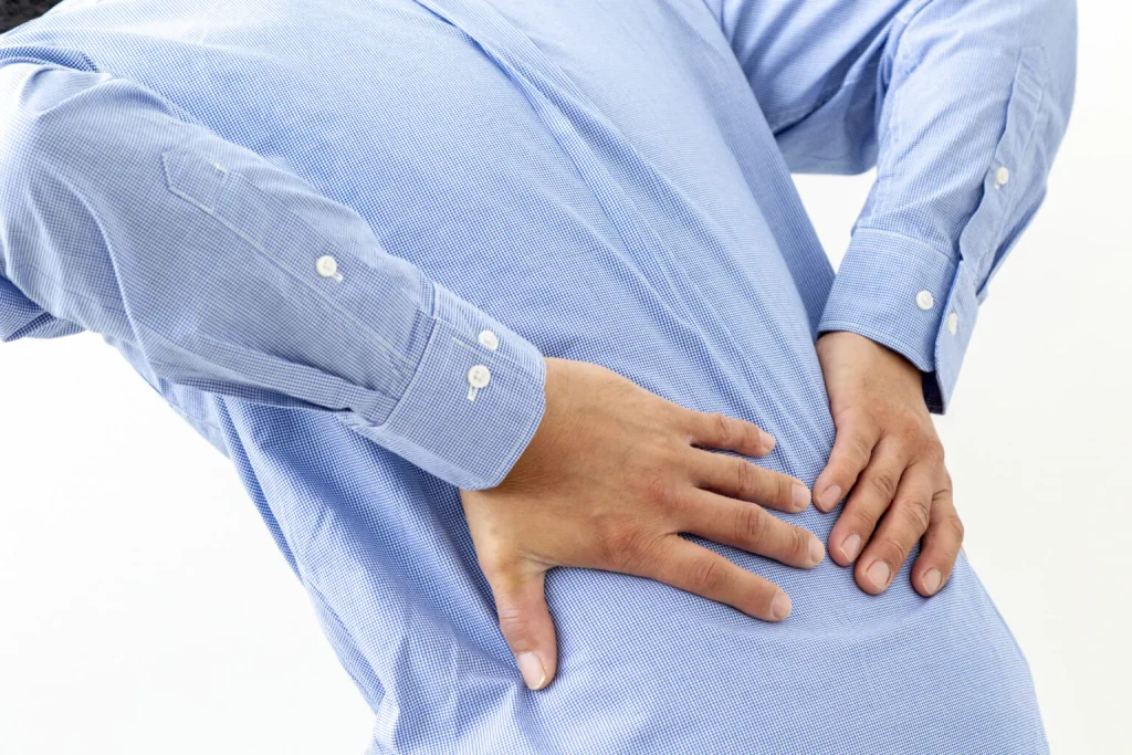 ヘルニア＝安静は間違い？早く改善する人がやっている正しい過ごし方がこちら！